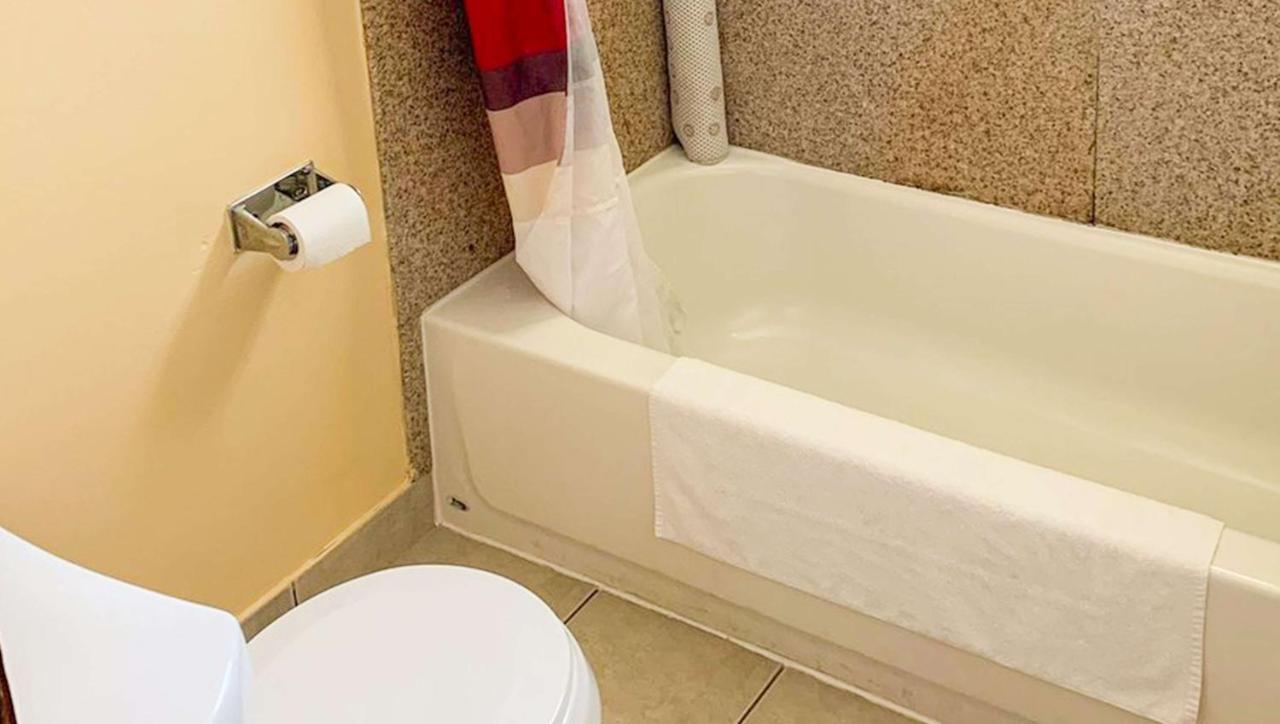 Relax Inn Bloomsburg Zewnętrze zdjęcie