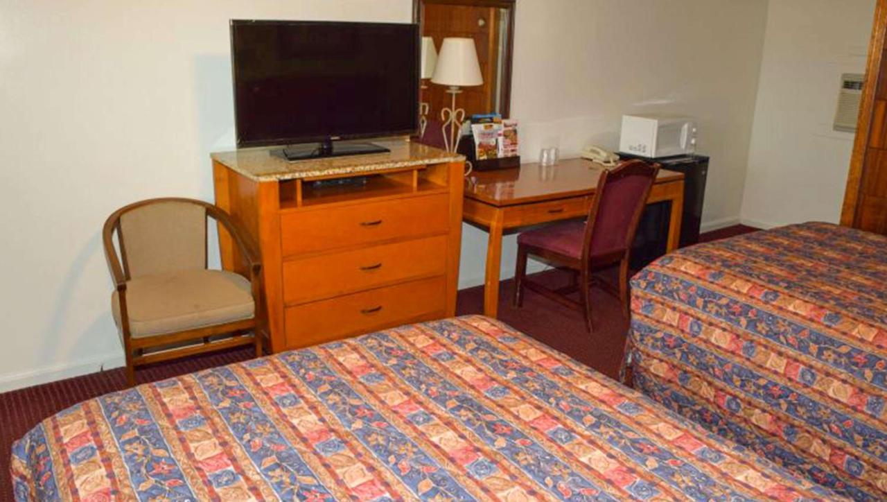 Relax Inn Bloomsburg Zewnętrze zdjęcie